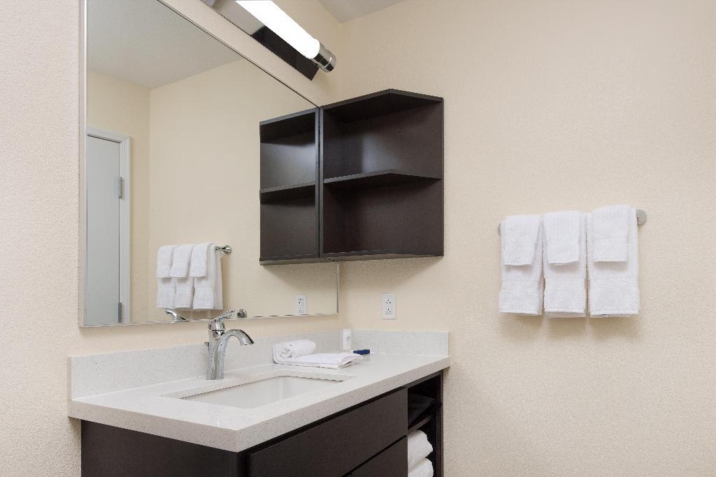 Candlewood Suites Columbia Hwy 63 and I 70