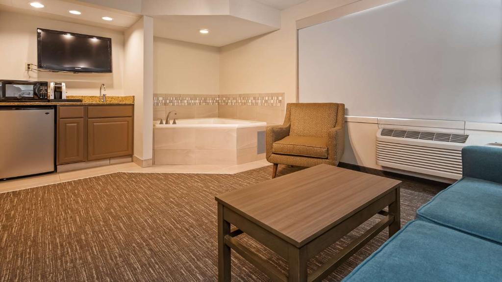Best Western Plus Hudson I-94