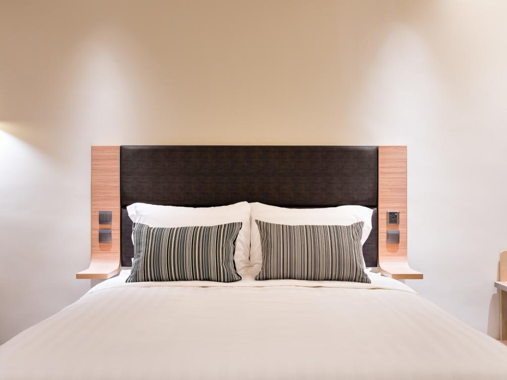 Camlux Hotel
