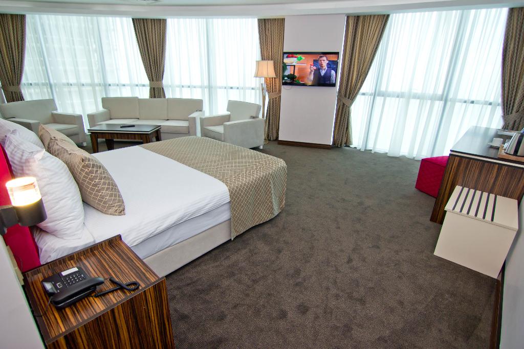 Sky Tower Hotel