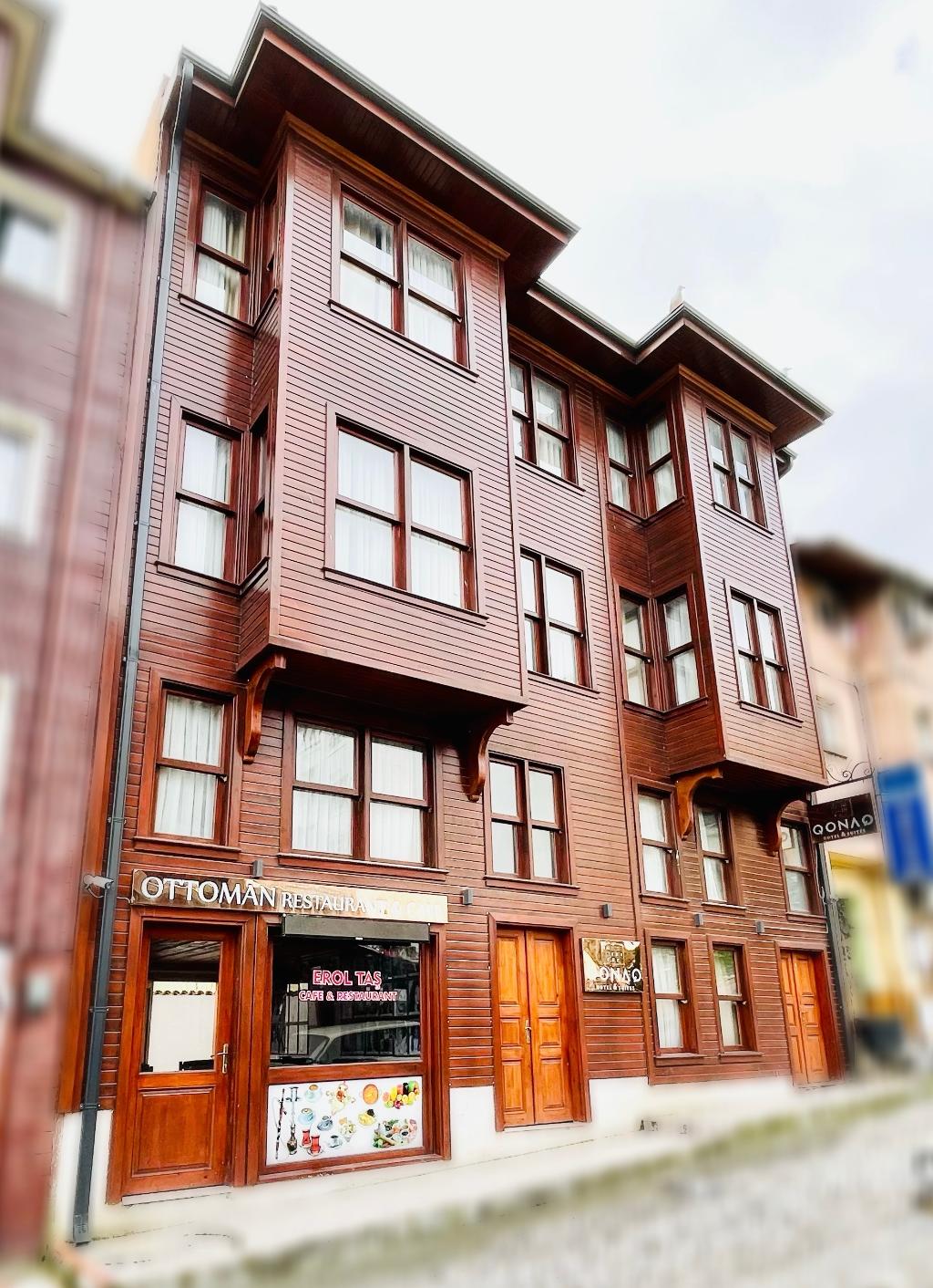 Qonaq Hotel & Suites