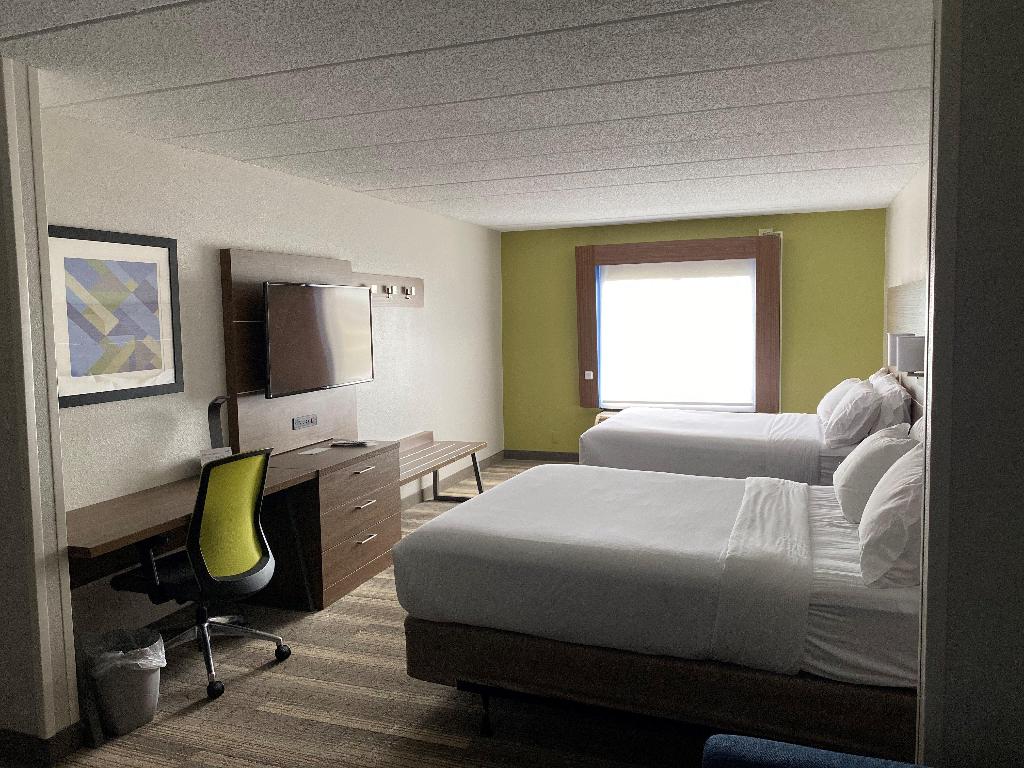 Holiday Inn Express & Suites Fort Wayne