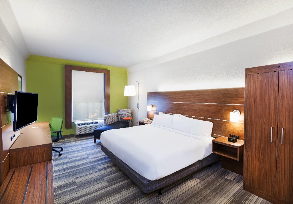 Holiday Inn Express & Suites Houston Memorial Park