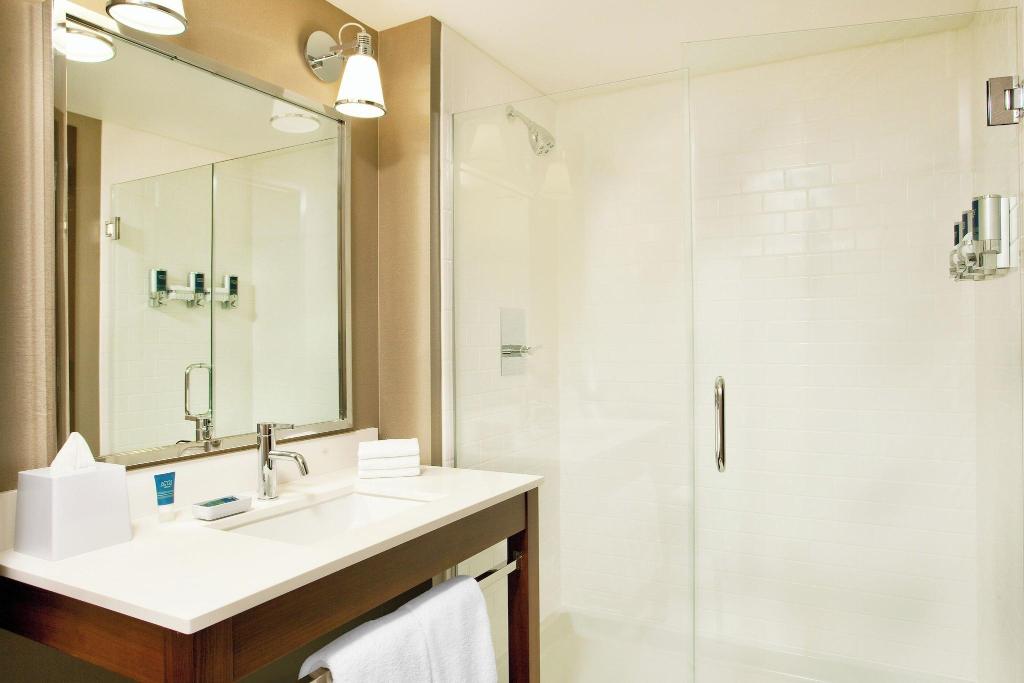 Four Points by Sheraton at Phoenix Mesa Gateway Ap