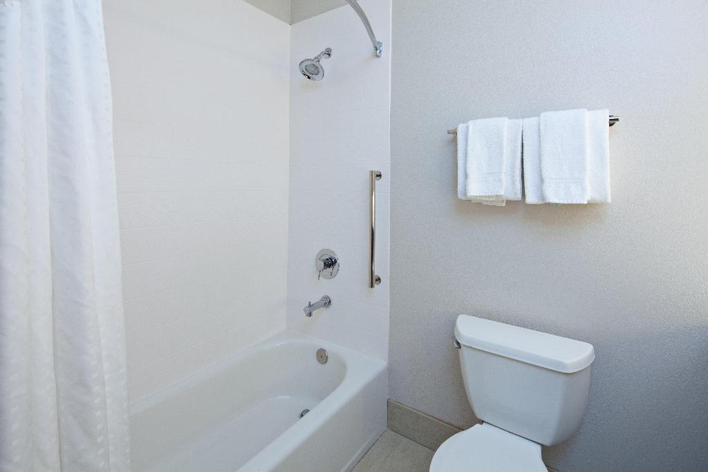 Holiday Inn Express and Suites Marana