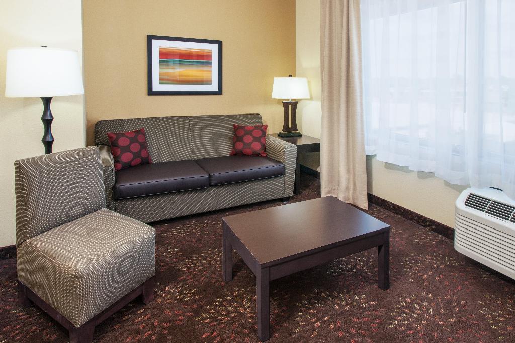 Holiday Inn Express and Suites Sandusky