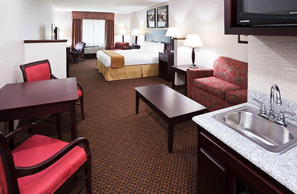 Holiday Inn Express Carrollton