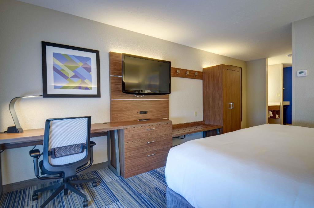 Holiday Inn Express and Suites North Platte