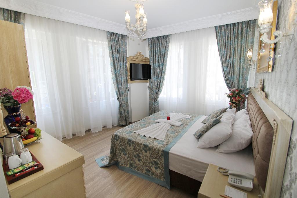 Apple Tree Hotel