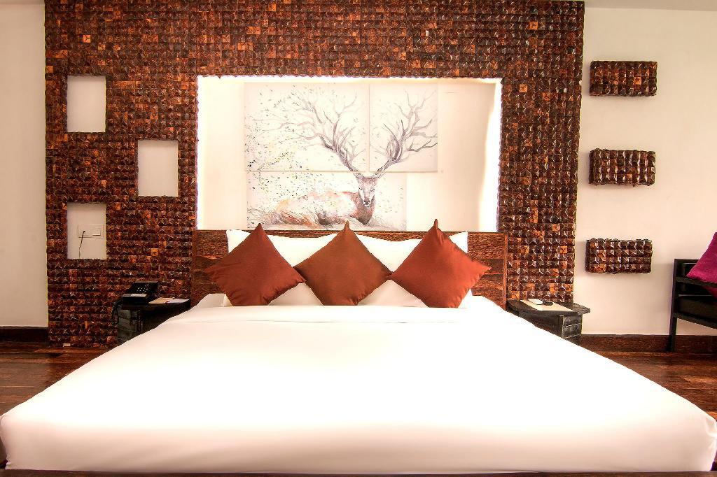 Angkor Elysium Suite