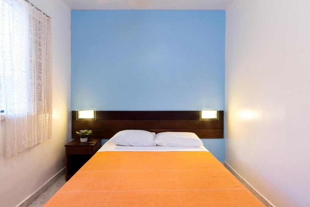 hotel-thumb