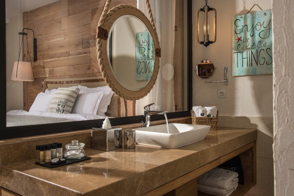 Blu Bay Boutique Hotel