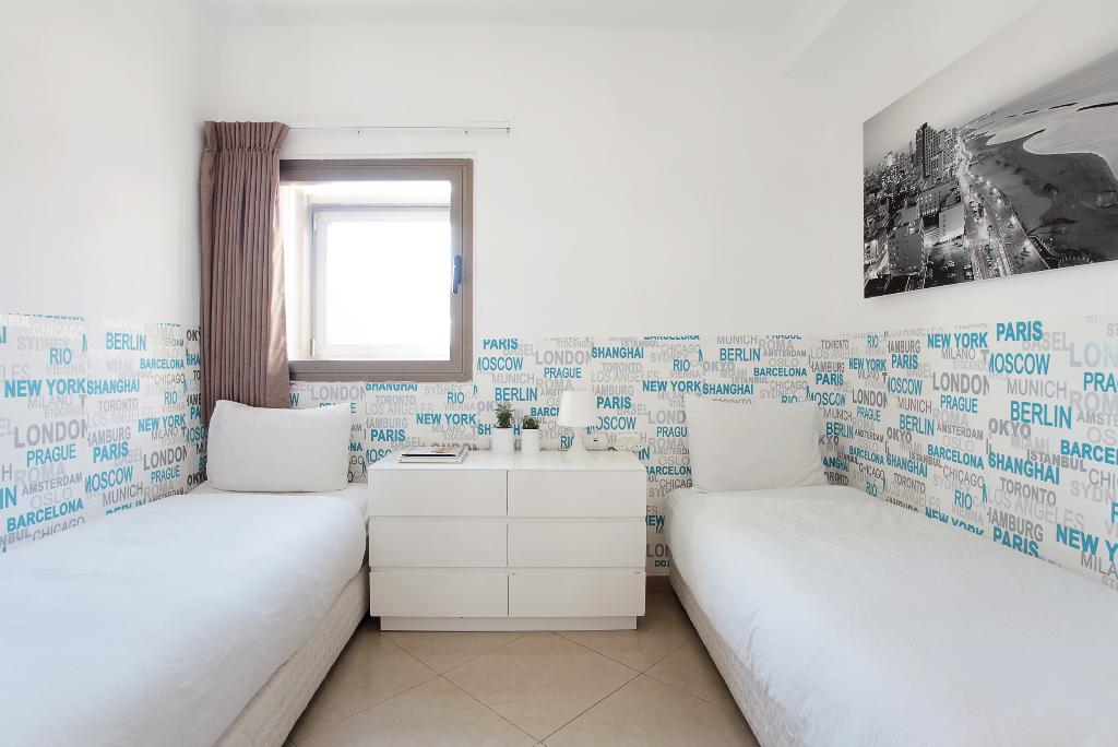 Sea Land Suites