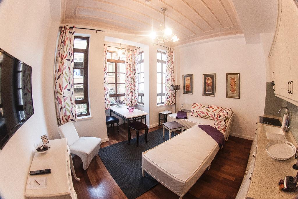 Villa Pera Suite Hotel