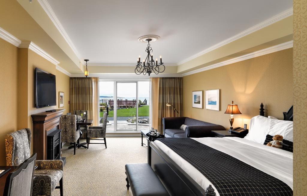 Oak Bay Beach Hotel