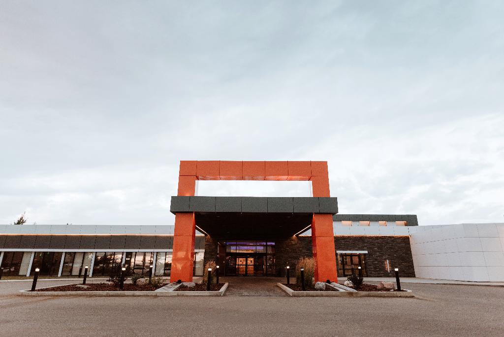 Coast Nisku Inn And Conference Centre