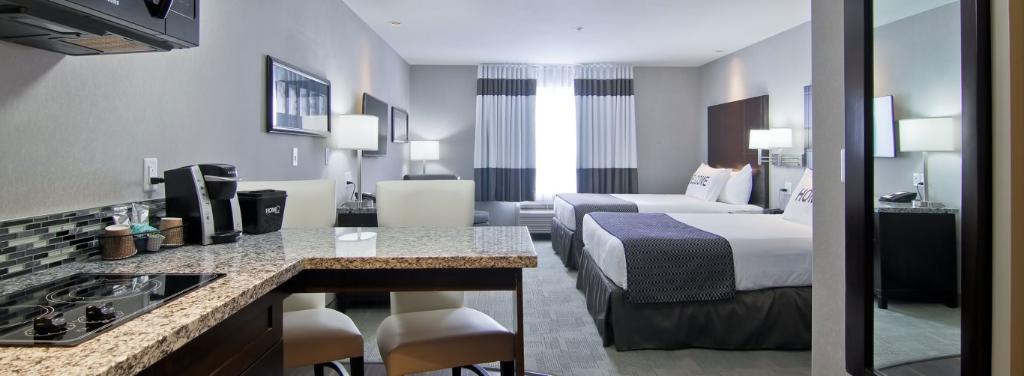 Home Inn and Suites Regina Airport West