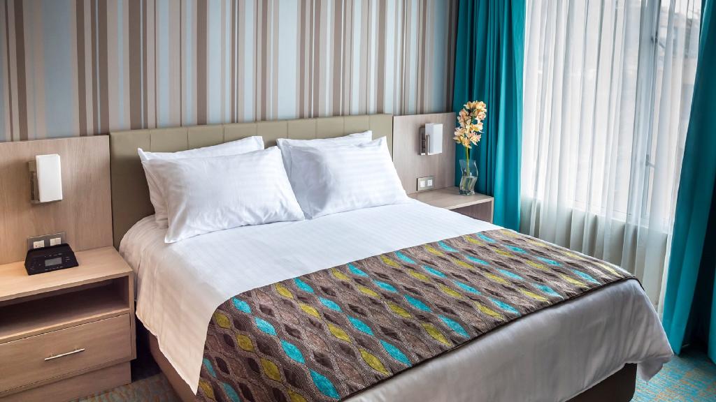 Hotel Plaza Suites