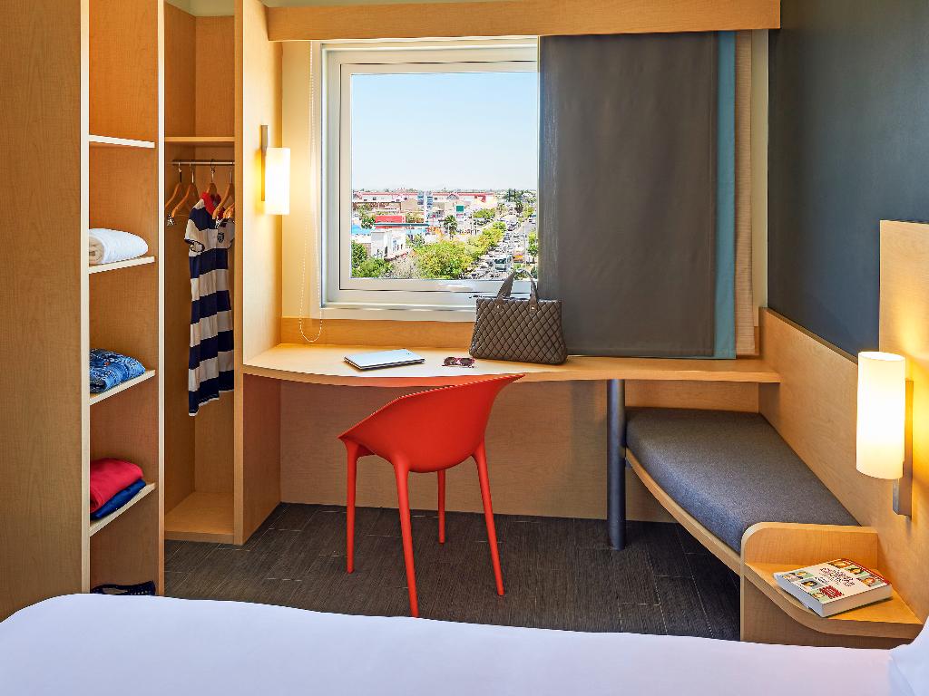 Ibis Los Mochis