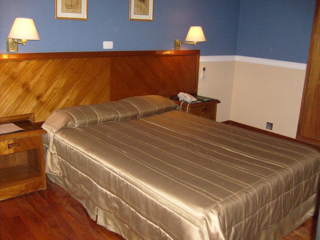 Premier Hill Suites