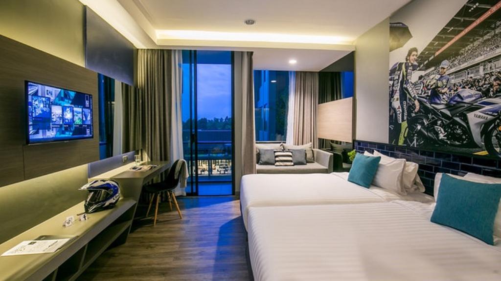 The Crystal Hotel Buriram