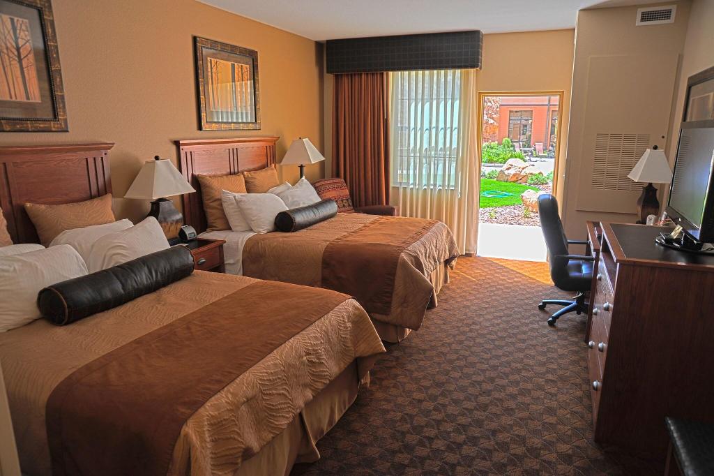 The Lodge At Deadwood
