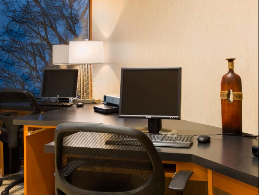 Holiday Inn Knoxville West Cedar Bluff Rd photo 28
