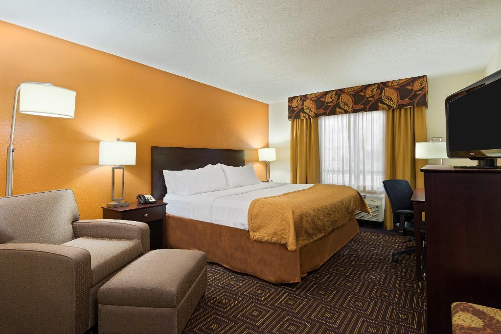 Holiday Inn Knoxville West Cedar Bluff Rd photo 25