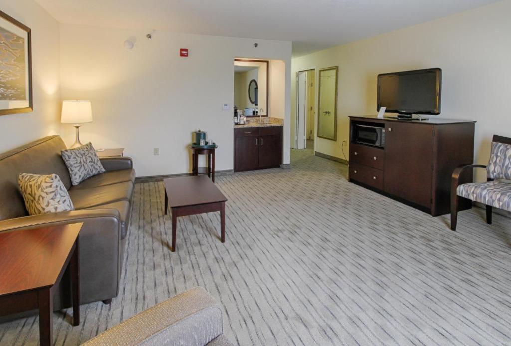Holiday Inn Knoxville West Cedar Bluff Rd photo 17