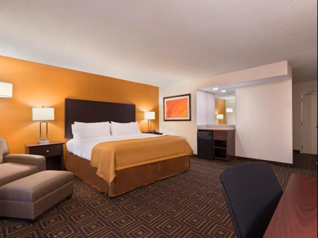 Holiday Inn Knoxville West Cedar Bluff Rd photo 42