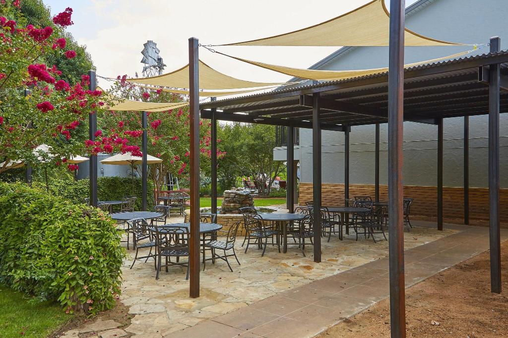 Fredericksburg Inn Suites