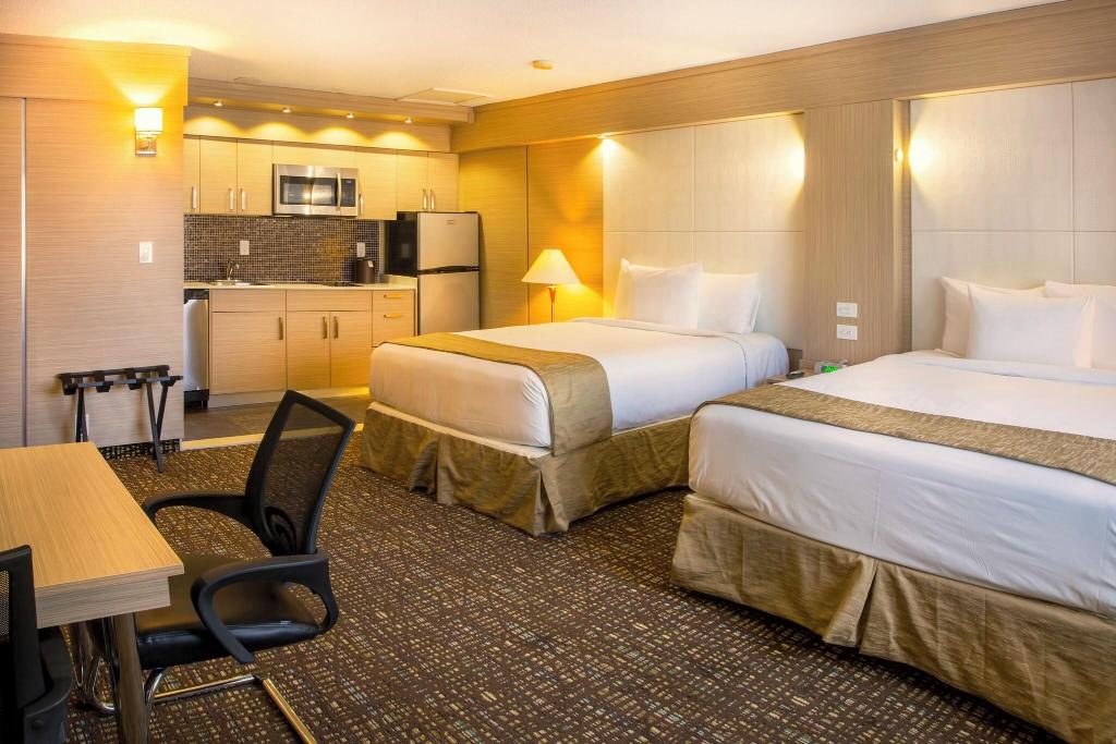 Ocean Beach Palace Hotel and Suites, Lauderdale-by-the-Sea
