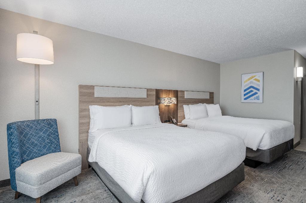 Holiday Inn Express & Suites Columbus Airport IHG