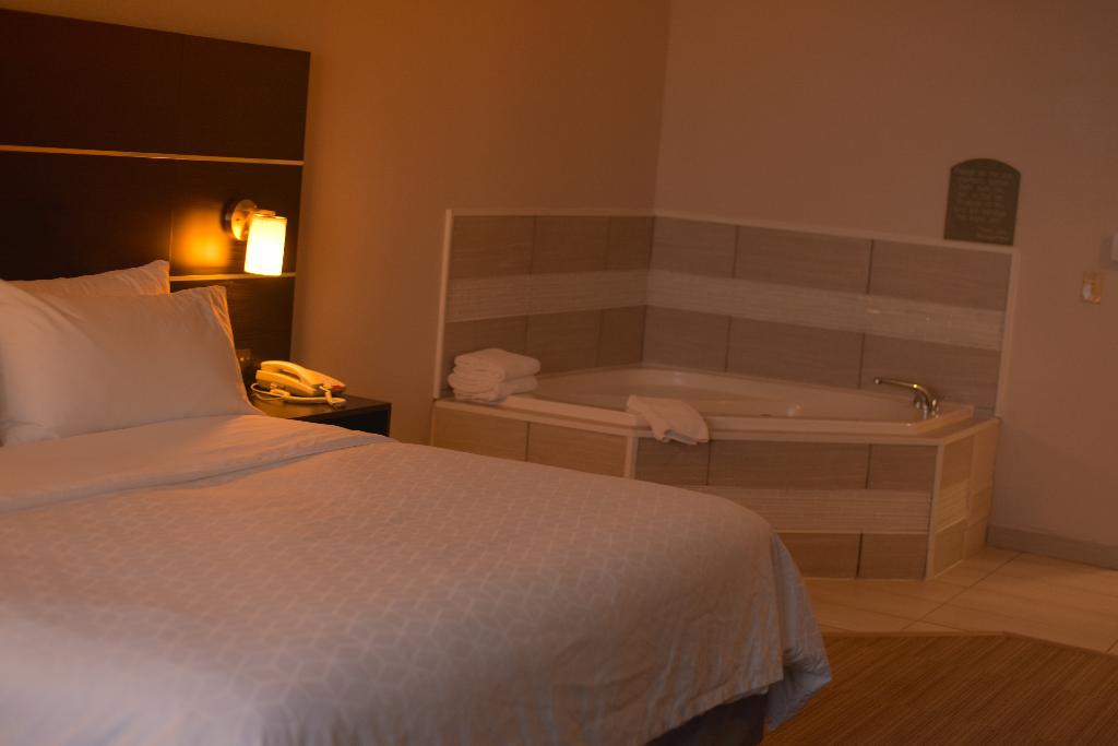 Holiday Inn Express & Suites Maryville