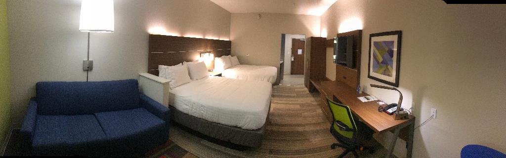 Holiday Inn Express PinevilleAlexandria Area