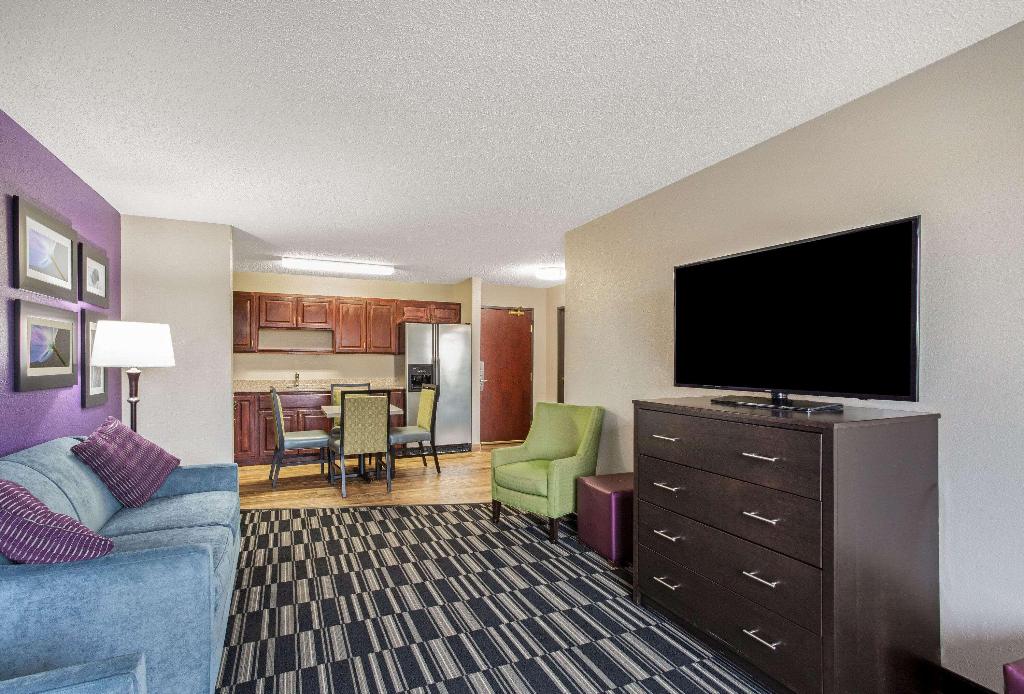 La Quinta Inn & Suites By Wyndham Plainfield