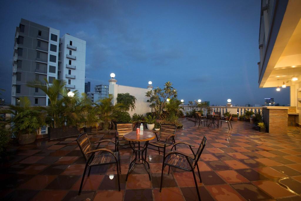 Relax Hotel