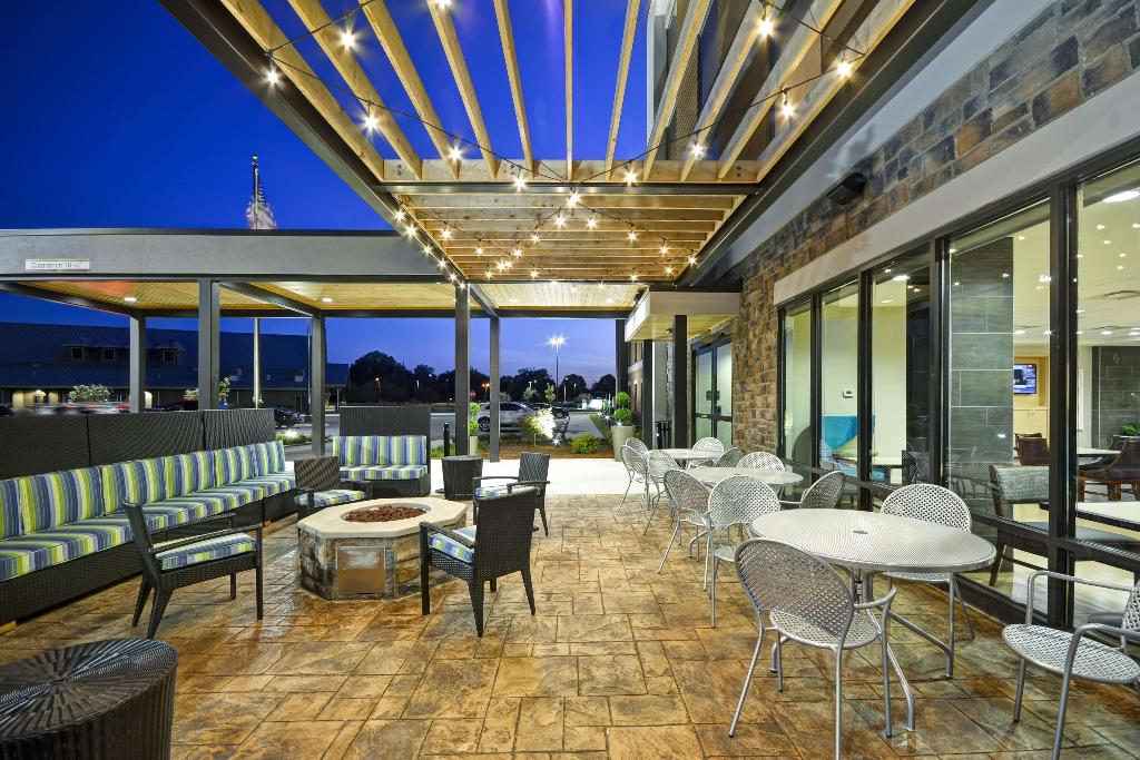 Home2 Suites By Hilton Decatur Ingalls Harbor