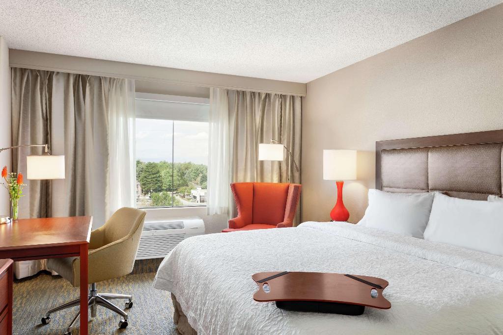 Hampton Inn & Suites Mission Viejo