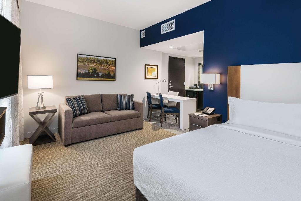 Embassy Suites by Hilton College Station