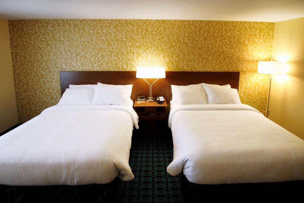 Fairfield Inn & Suites London