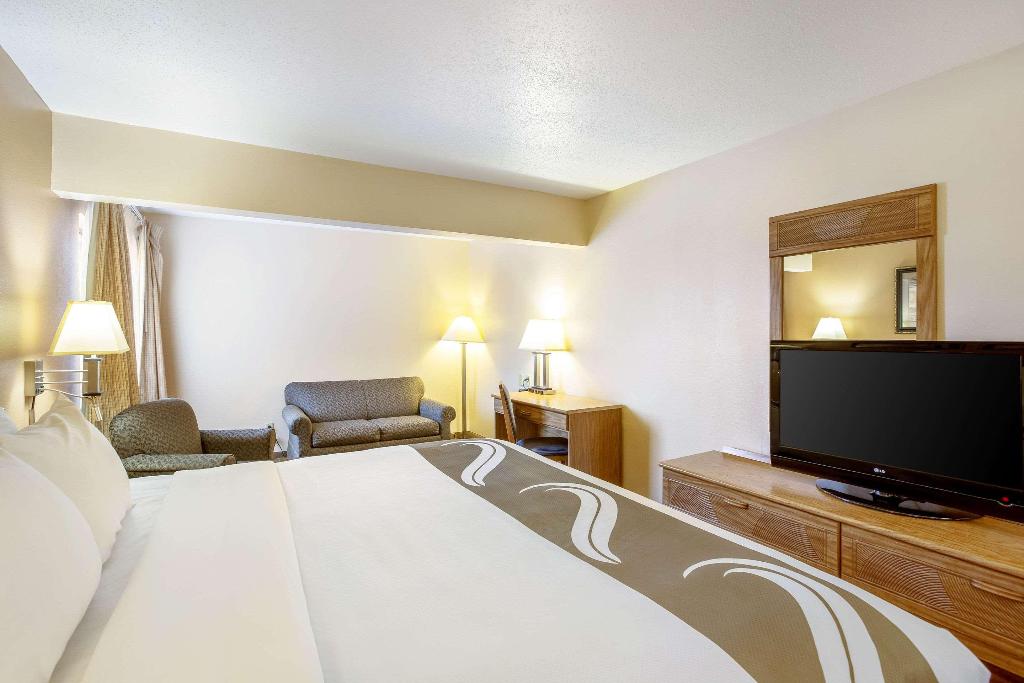 Quality Inn - Storm Lake