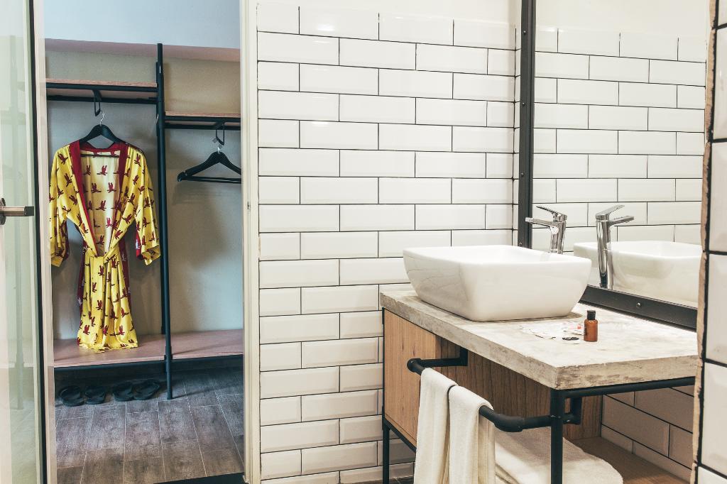Dash Box Hotel