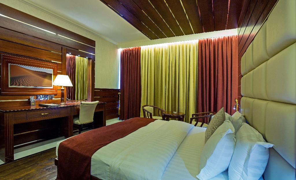 Queen Palace Hotel