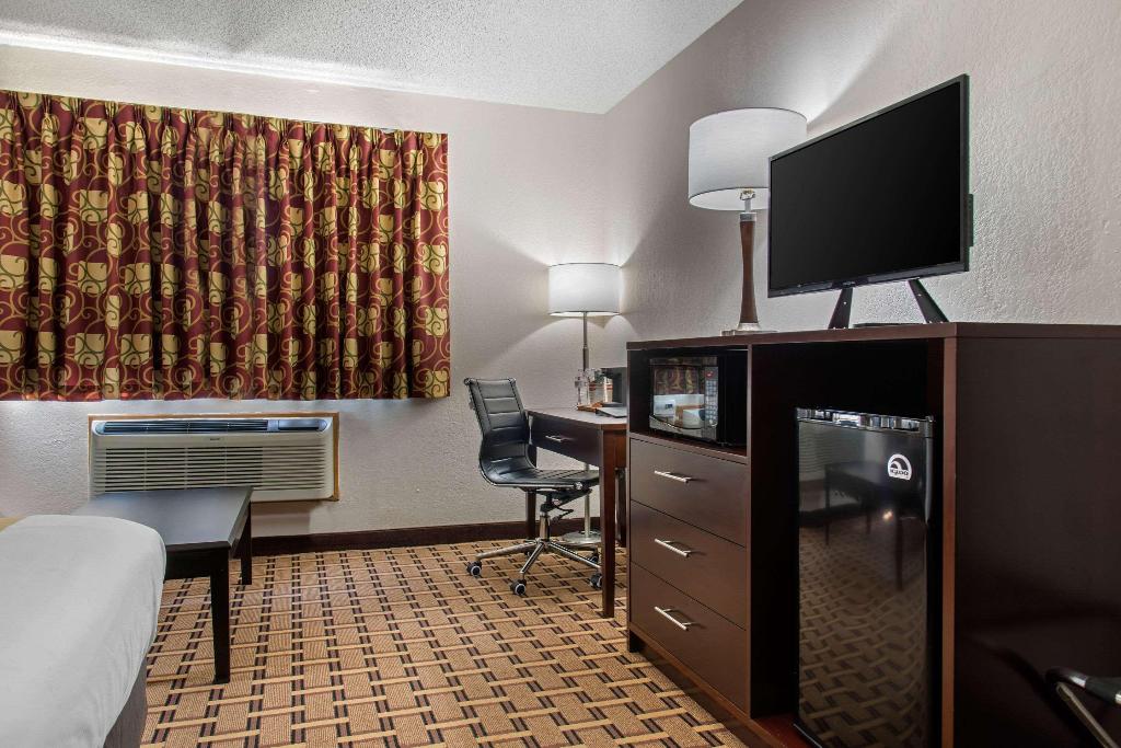 Quality Inn & Suites New Prague