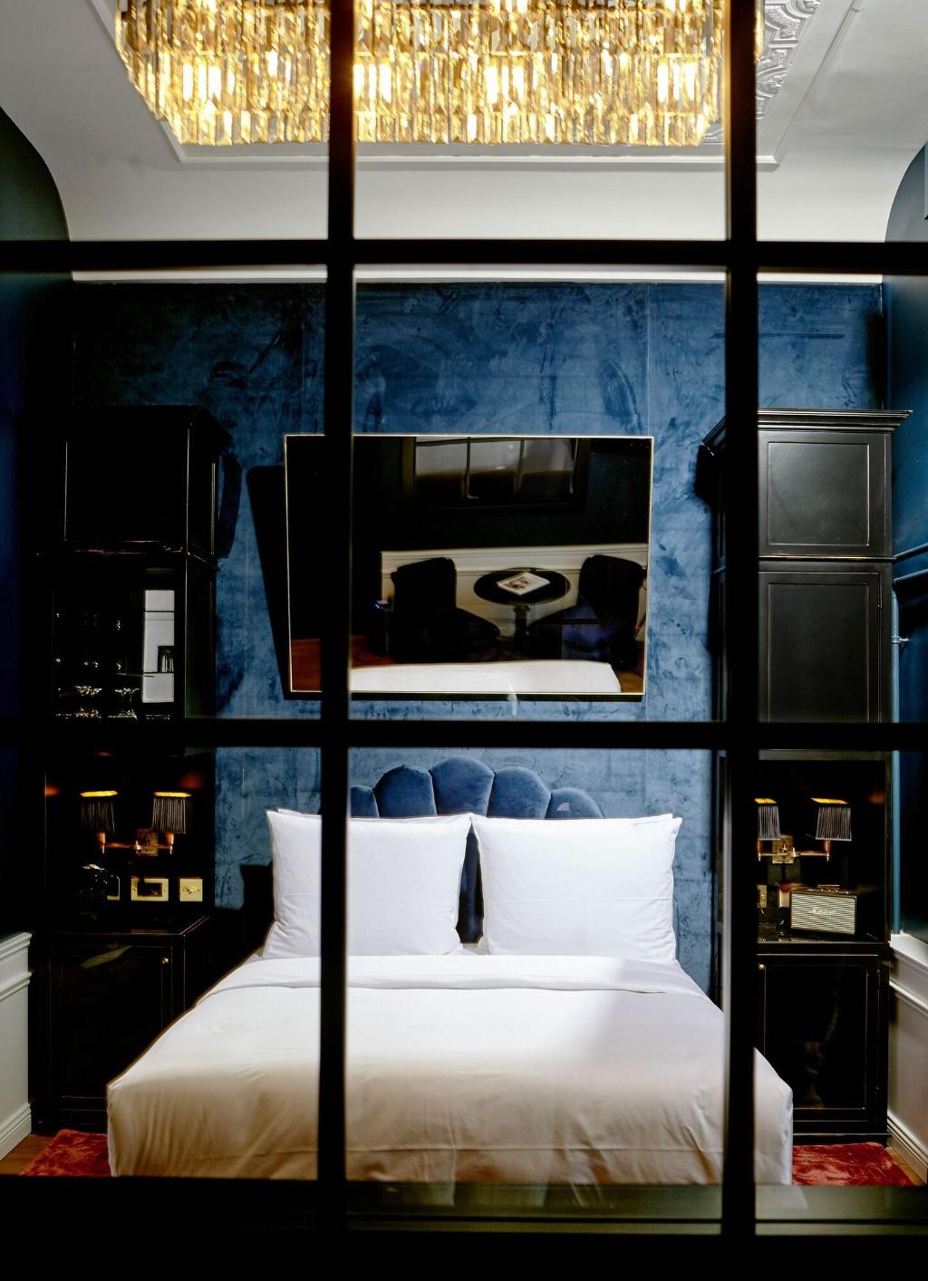 Provocateur, Berlin, a part of Sircle Collection