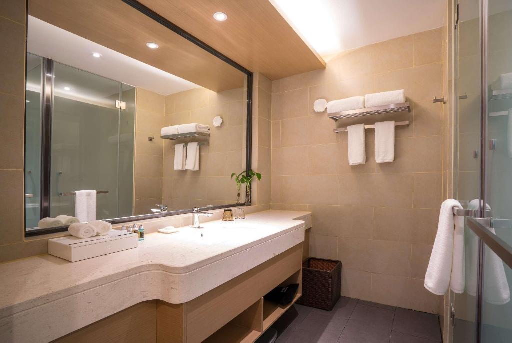 Ramada Encore Jintang