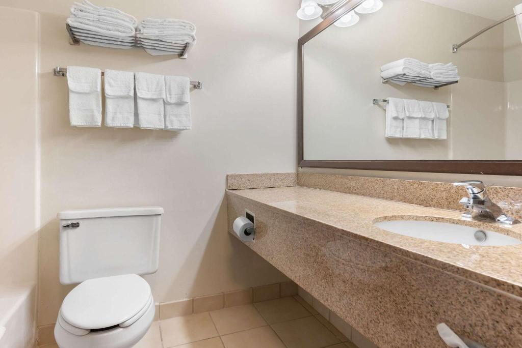Quality Inn Fairborn Area