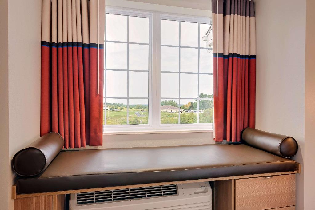 Microtel Inn & Suites By Wyndham Clarion