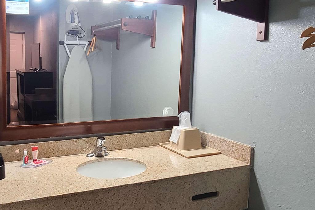 Econo Lodge Forest City